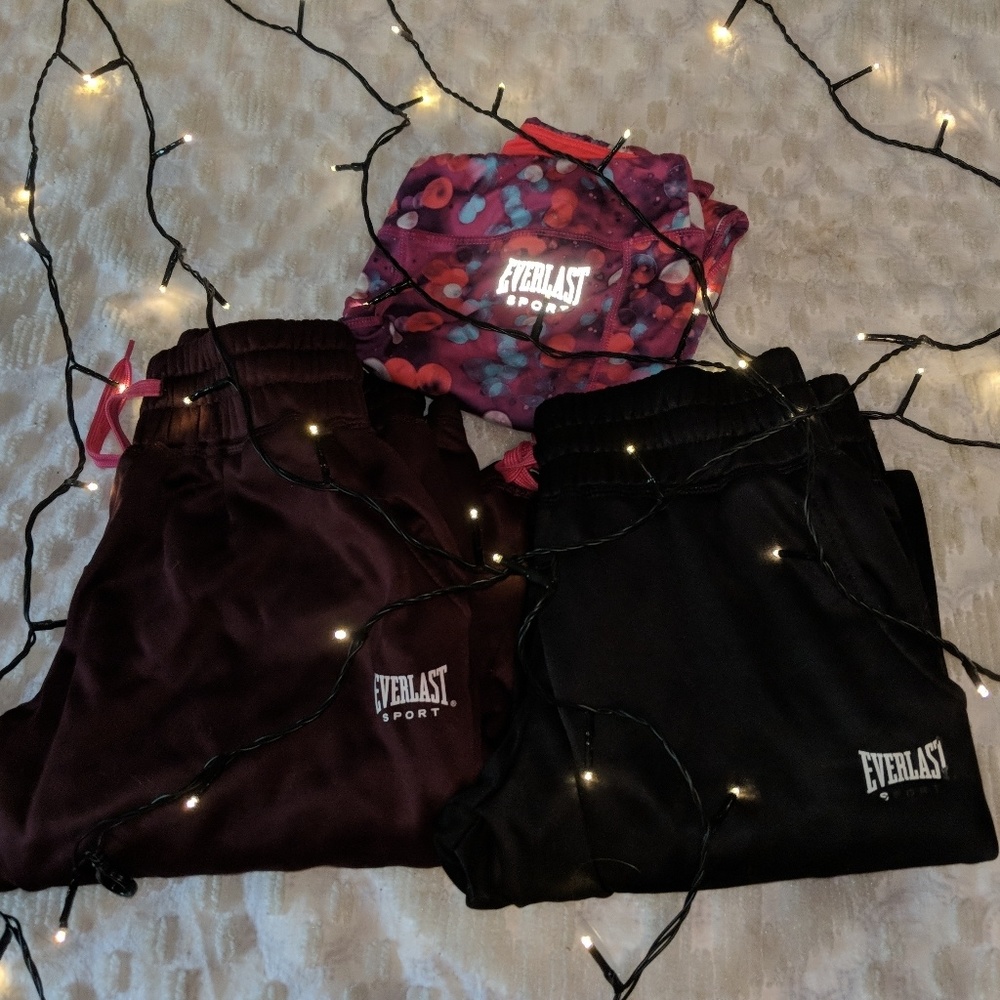Everlast bundle of sweatpants and leggings